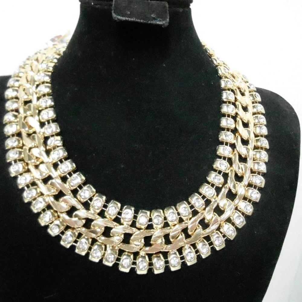 BOLD GOLD TONE Asymmetrical BIB & CRYSTAL STATEMENT NECKLACE NEW VINTAGE 2002